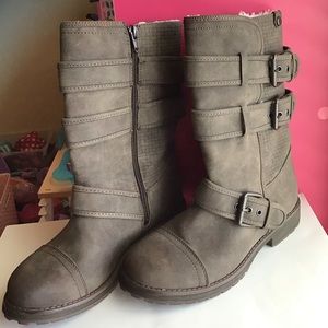 Roxy Tan/Brown Leather Boots